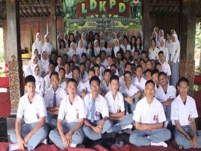 Membangun Pemimpin Masa Depan